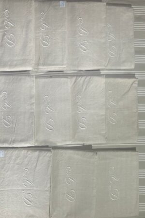 Lot de 11 draps en lin identique très rare 210/280