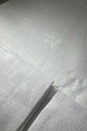 Nappe 160/240 damassée + 12 serviettes