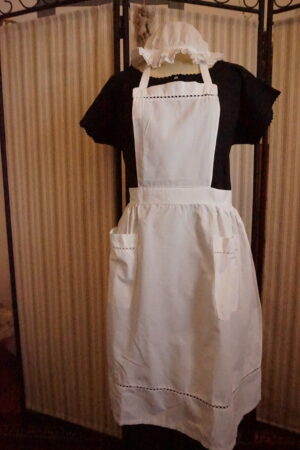 Tablier à bavette femme création